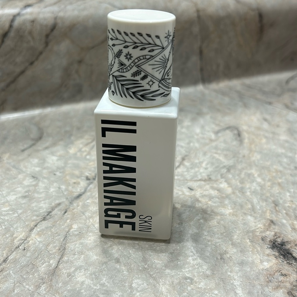 Il Makiage serum